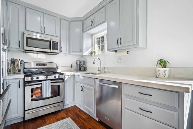 Stainless steel appliances - 2320 S Genesee Ave