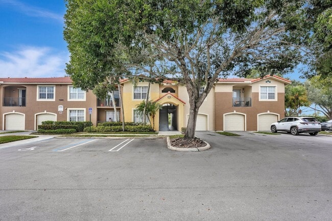 Building Photo - 15055 Michelangelo Blvd