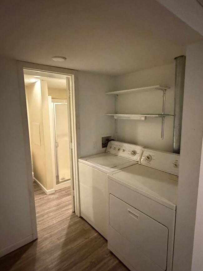Building Photo - Hopkins Townhome for Rent