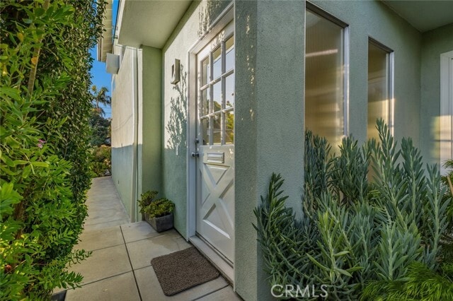 Building Photo - 372 Locust St