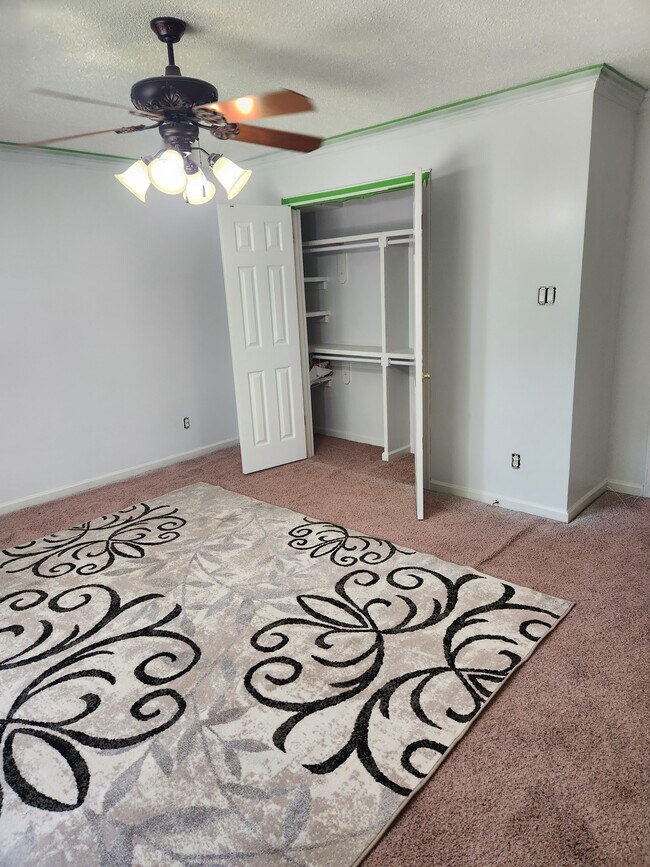 Building Photo - 3875 Saint Philip Dr