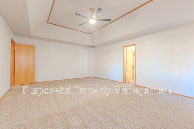 Building Photo - 1401 Harding Ave