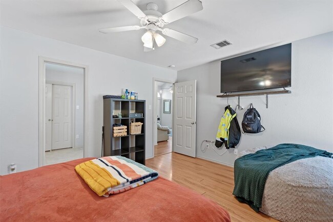 Building Photo - 2601 Turtle River Dr