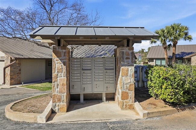 Building Photo - 100 Bay Point Dr