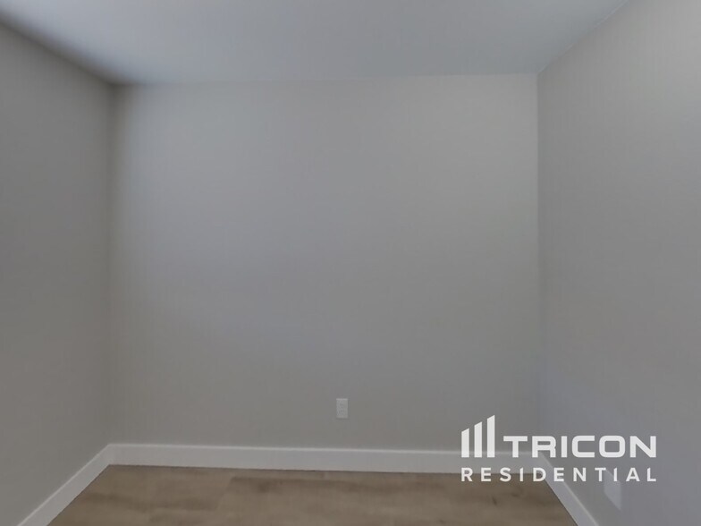 Building Photo - 5925 Beltway Loop SE