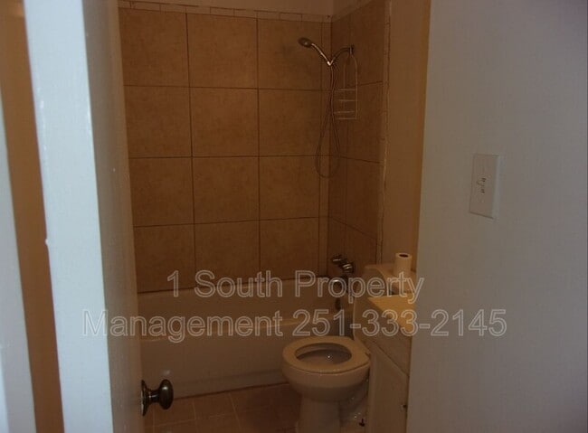 Building Photo - 1575 Cody Rd N