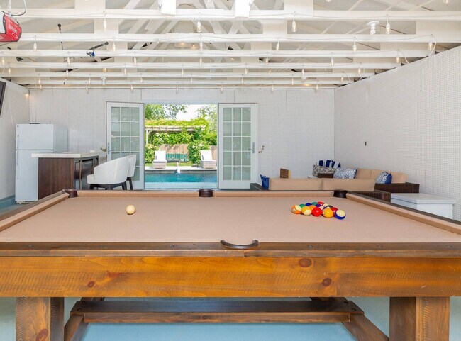 Building Photo - 2 Tims Trail