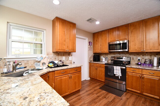Building Photo - 3410 Plum Brook Ln