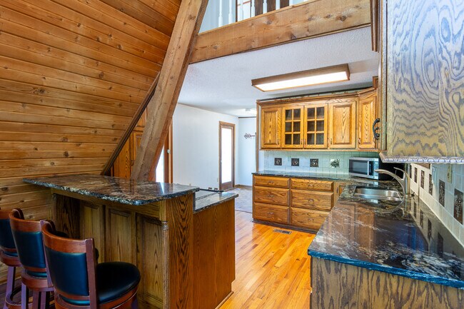 Building Photo - 2865 Old Thomson Rd