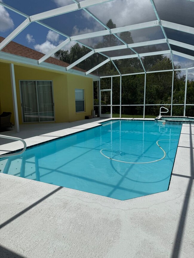 Building Photo - 2209 Ramsgate Ct