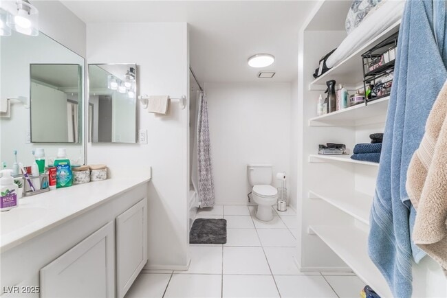 Building Photo - 2692 Matogroso Ln