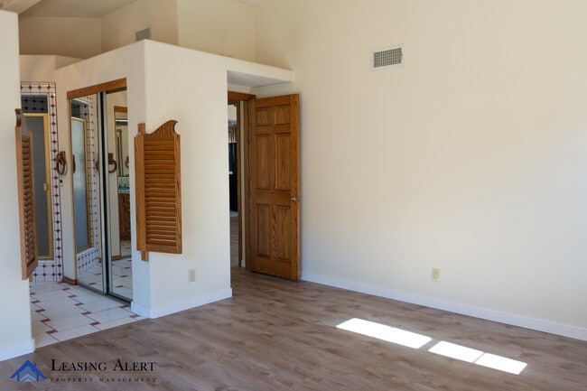 Building Photo - 26603 Berino Dr