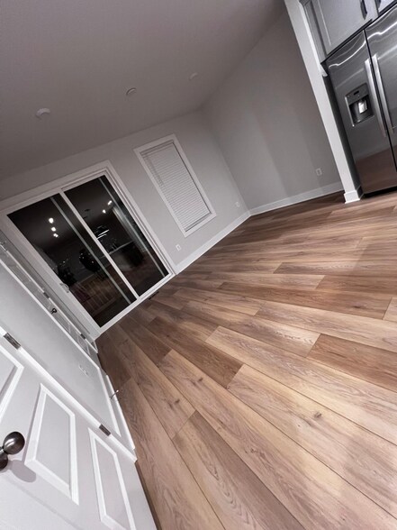 Building Photo - 9486 Pinkman Rd