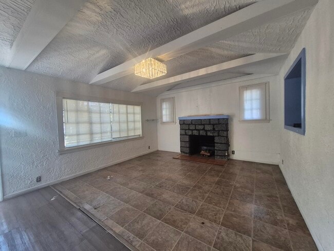 Building Photo - 2327 Polk St