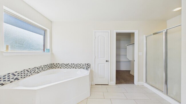 Building Photo - 9904 Aloe Ct