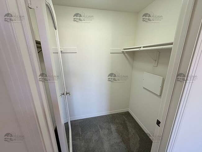 Building Photo - Top Floor 2BD/2BA Condo