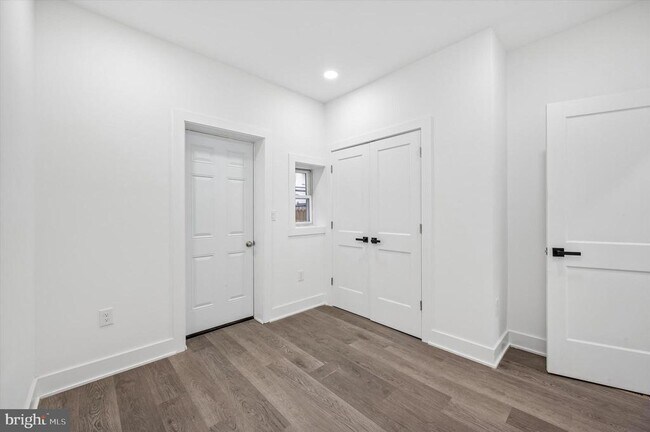 Building Photo - 5719 Cambridge St