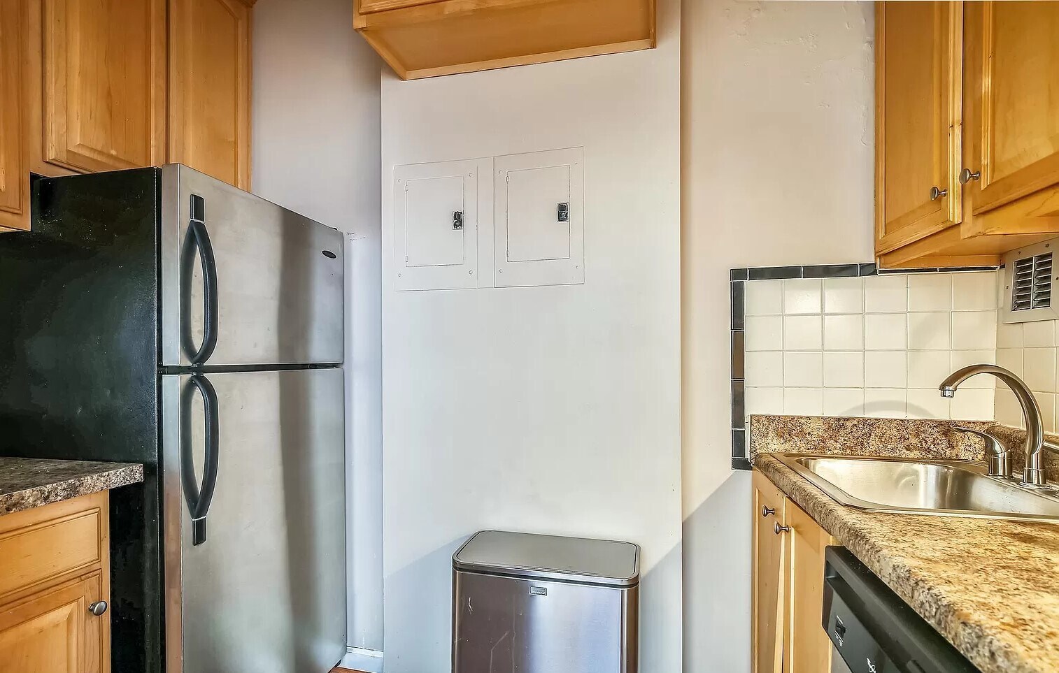 Building Photo - 1121 Arlington Blvd