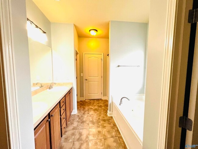 Building Photo - 630 Summer Cove Cir NW