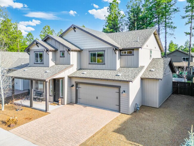Building Photo - 2841 W Alamo Dr