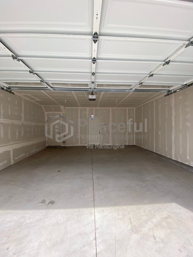 Building Photo - 1036 W 530 S