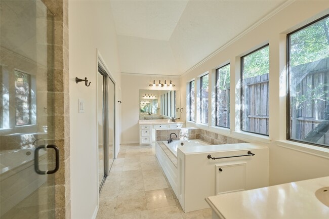Building Photo - 6 Glen Canyon Pl