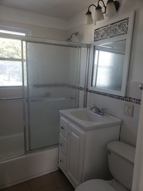 Building Photo - 51 Montfort Dr