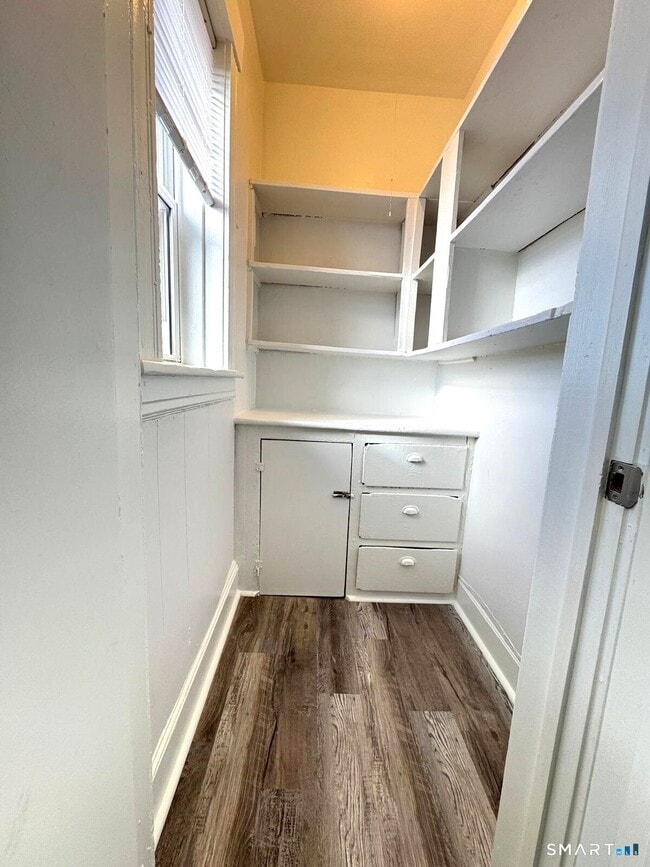 Building Photo - 1220 State St