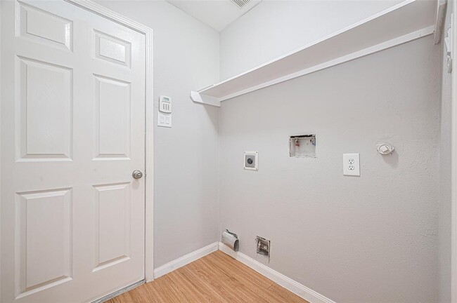 Building Photo - 18139 Flower Grove Ct