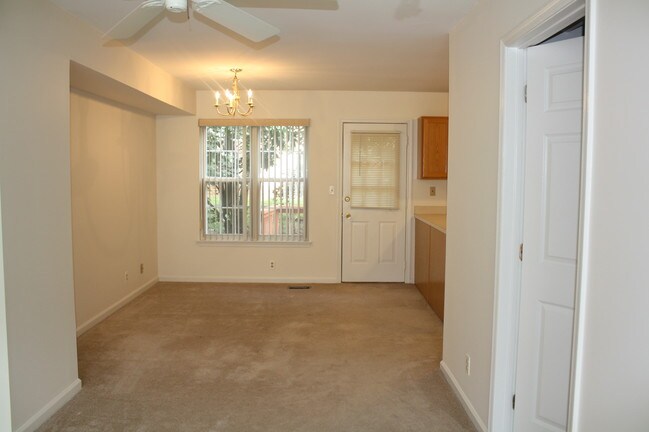 Building Photo - 7923 Ridge Ave