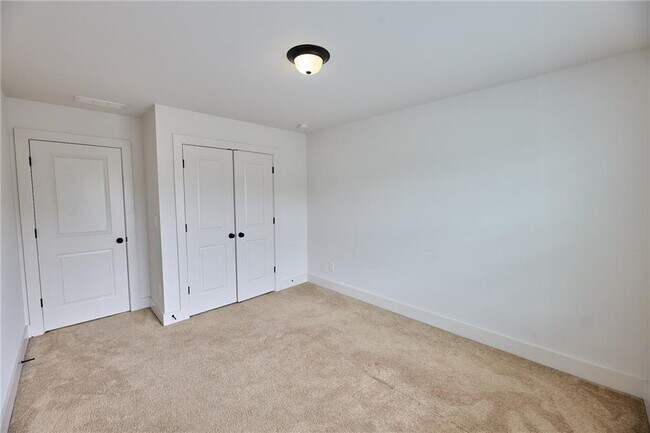 Building Photo - 983 Ensign Peak Ct