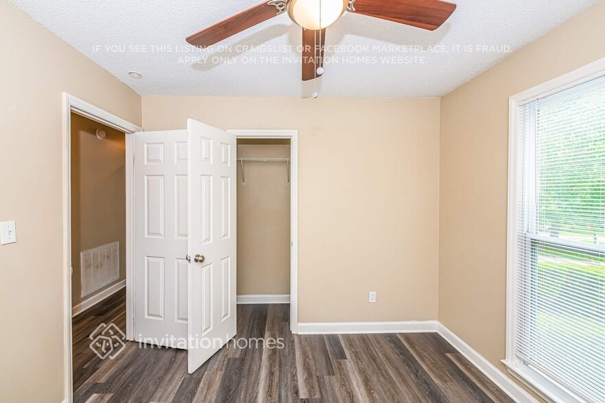 Building Photo - 2704 Kempsford Pl