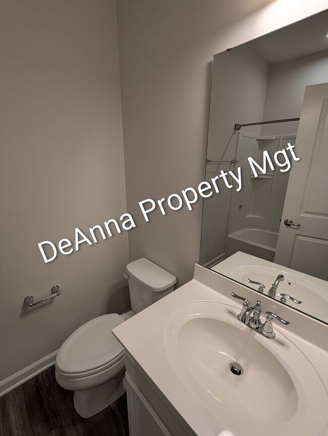 Building Photo - Luxury -3 bedroom Townhome. Avon, Oh.