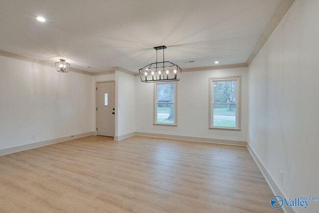 Building Photo - 2042 Rosebury Ln SW