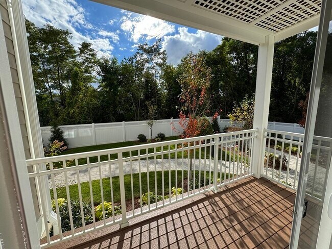 Building Photo - 320 Middlesex Ave