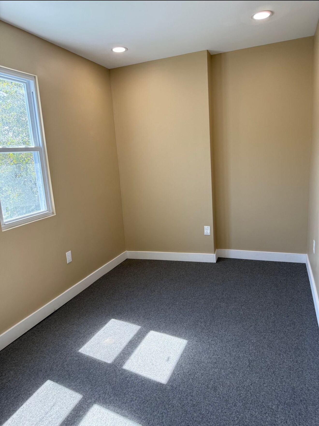 Building Photo - 6040 Kingsessing Ave