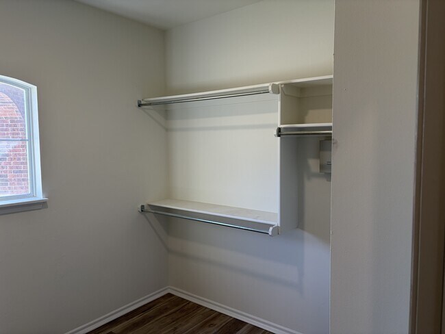 Building Photo - 11601 Hackney Ln