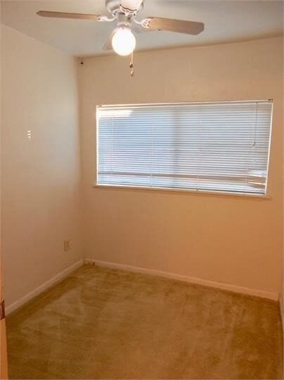 Building Photo - 3315 Kensington Dr