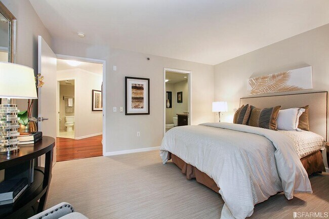 master bed room - 1800 Washington St
