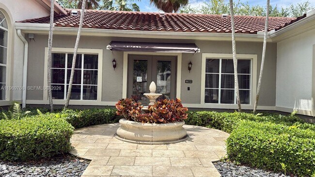 Building Photo - 6831 SW 44th St