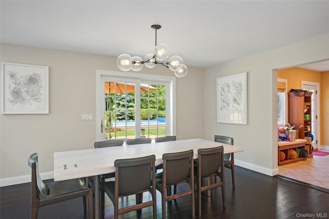 Building Photo - 8 Indian Pipe Dr