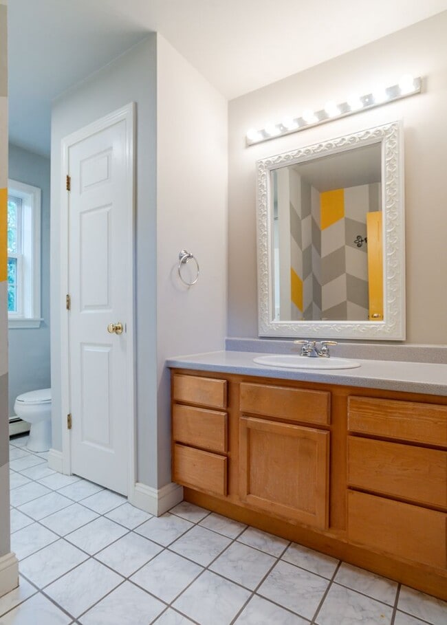 Building Photo - Charming 3BR/ 1.5BA South Portland Residence
