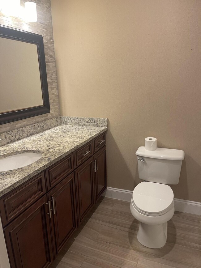 Building Photo - 1851 SW Inlander Ave