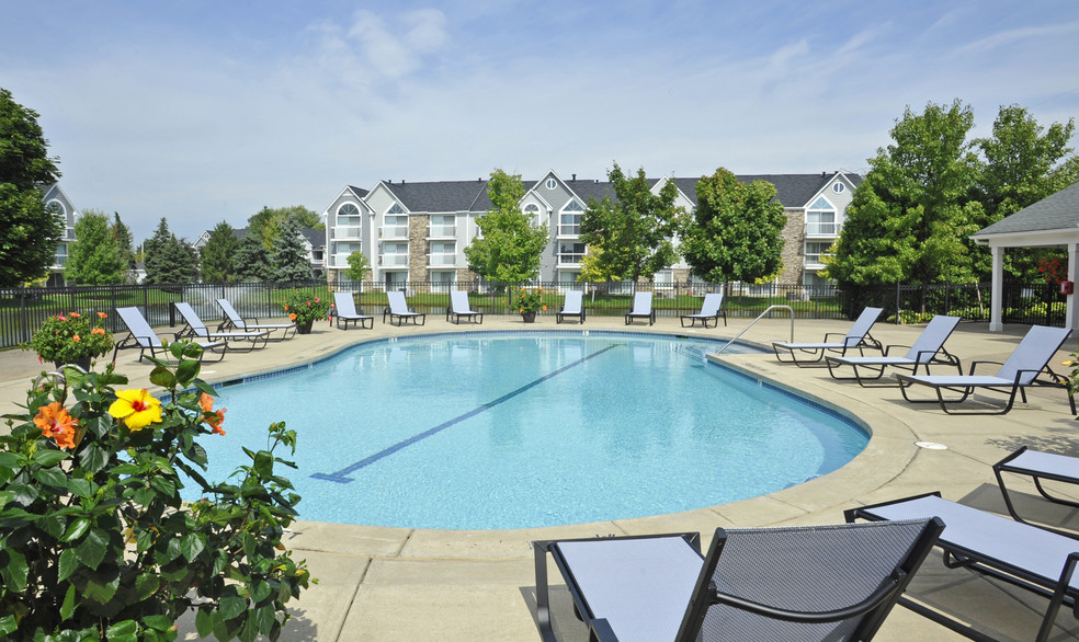 Hillside Apartments 31071 Lakeview Blvd Wixom MI 48393 Apartment Finder