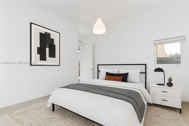 Building Photo - 3660 SW 24th Ter