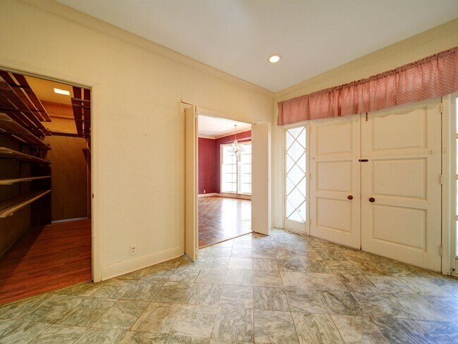 Building Photo - 3 Bedroom/3 Bath home for rent
