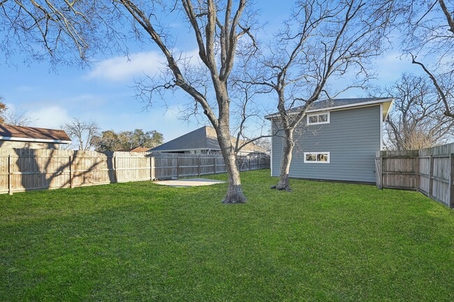 Building Photo - 1301 Avenue I