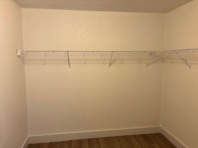 Building Photo - 803 Moss Glen Trail