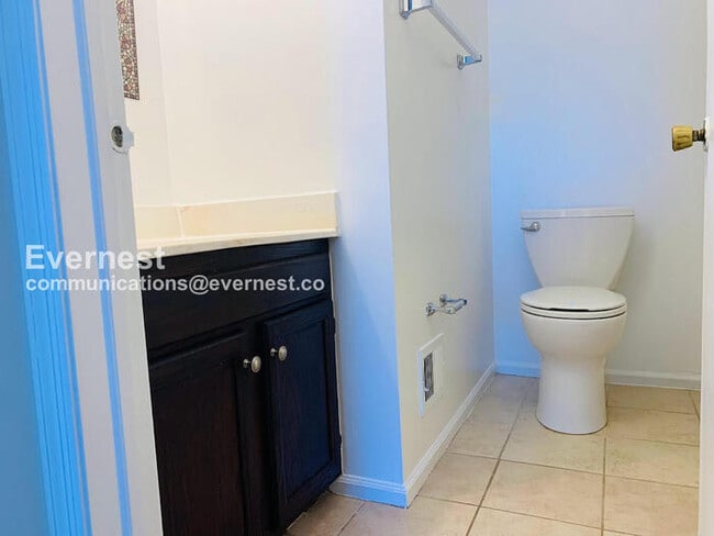 Building Photo - 8627 Reinecke Ct