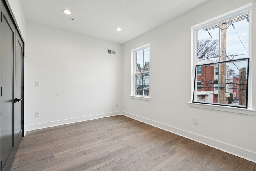 Building Photo - 3031 W Berks St